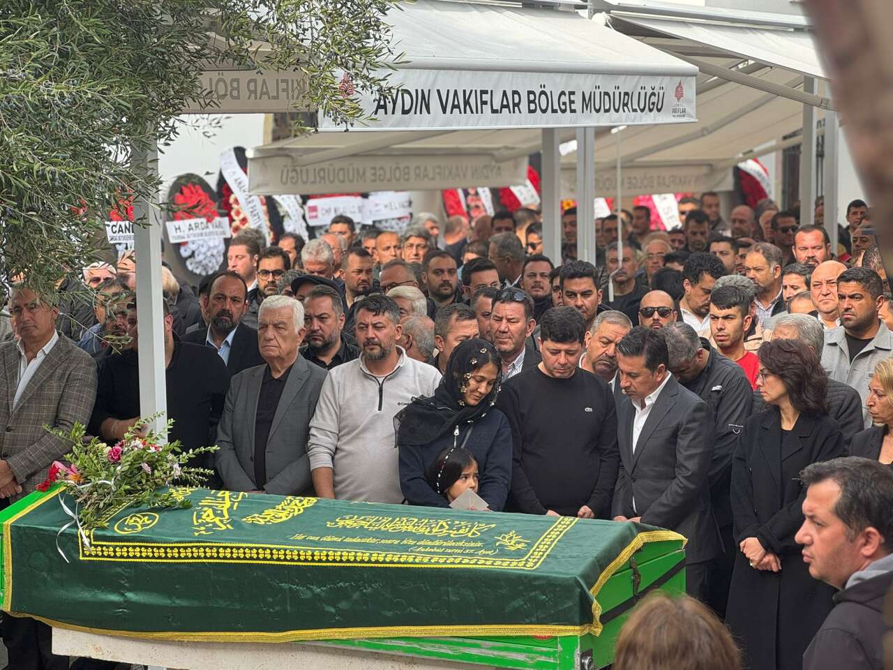 Muğla’da Siyaseti Buluşturan Cenaze... CHP Muğla İl Başkanı Nail Kızıl’ın Babası Dualarla Son Yolculuğuna Uğurlandı 1